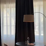 Meta Historic Living מלון דירות 4*