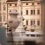 Lägenhetshotell Meta Historic Living 4*