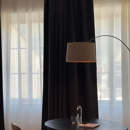 Meta Historic Living Appart hôtel *