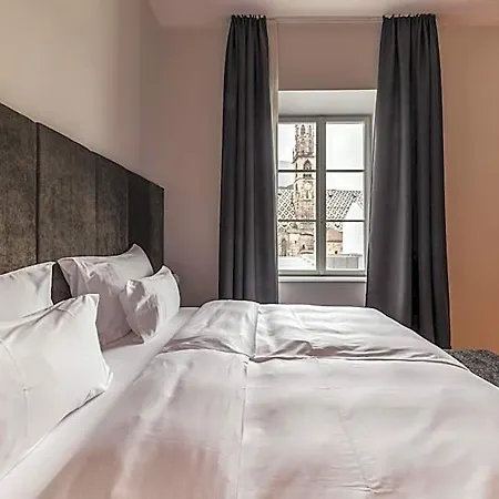 Meta Historic Living Appart hôtel