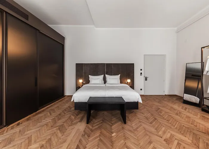 Meta Historic Living Aparthotel 4*