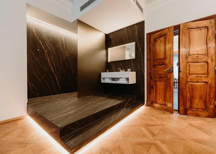 Meta Historic Living