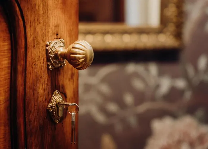 Meta Historic Living 4*